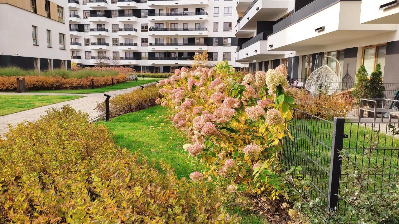 M&R Apartament Airport&Business Premium Komputerowa - Underground Garage - Free Wifi - Netflix - Self Check-In - 5 Min From Chopin Airport Varšava Exteriér fotografie