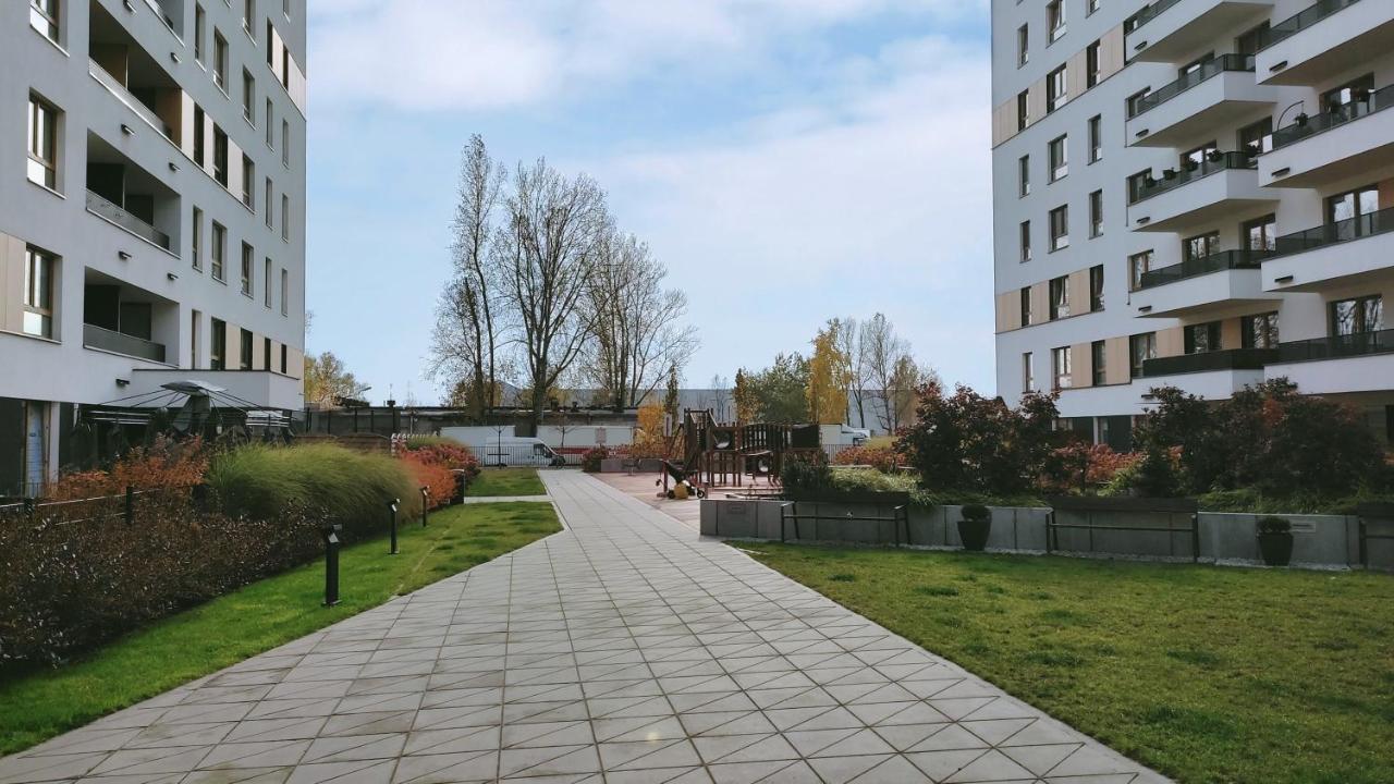 M&R Apartament Airport&Business Premium Komputerowa - Underground Garage - Free Wifi - Netflix - Self Check-In - 5 Min From Chopin Airport Varšava Exteriér fotografie