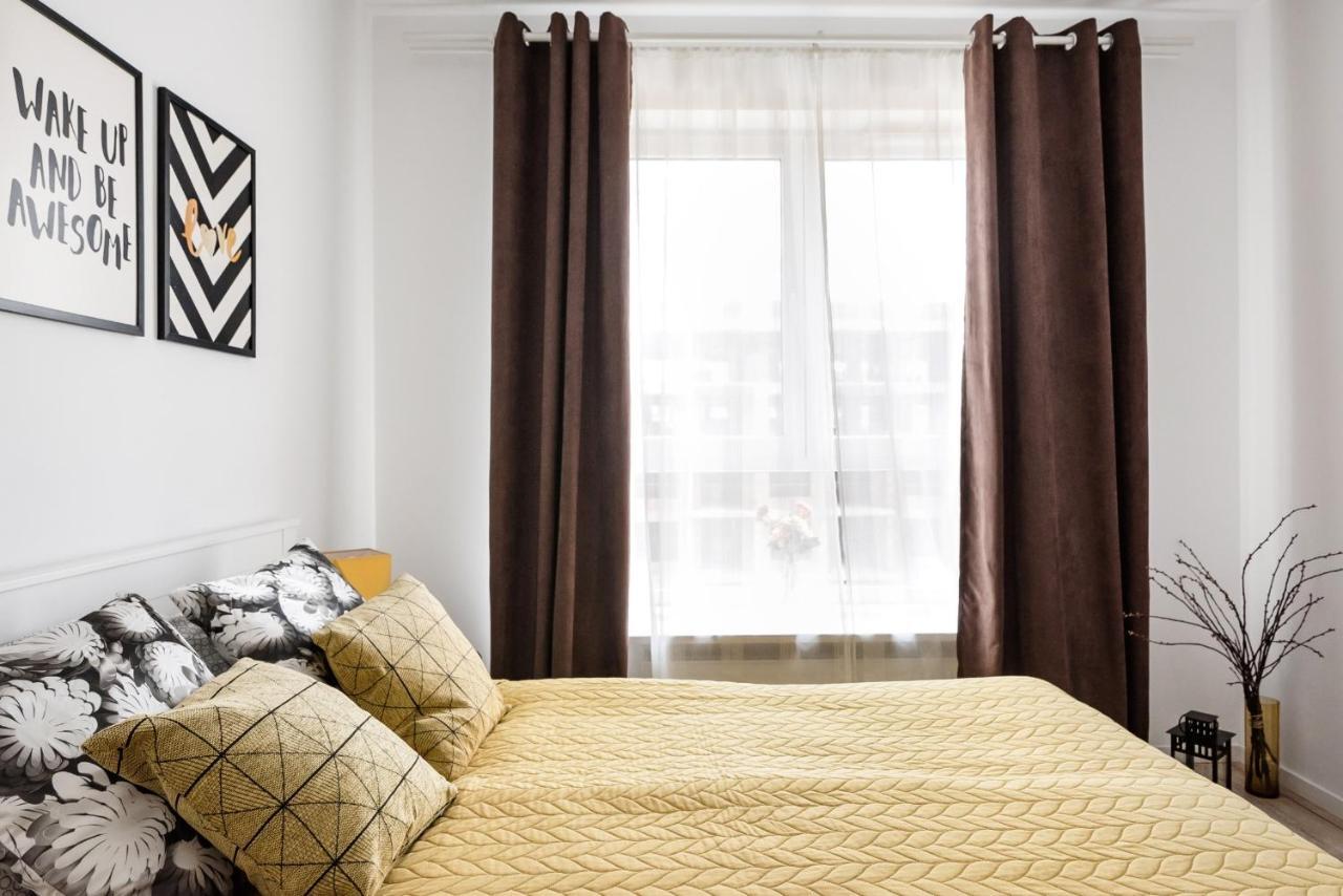 M&R Apartament Airport&Business Premium Komputerowa - Underground Garage - Free Wifi - Netflix - Self Check-In - 5 Min From Chopin Airport Varšava Exteriér fotografie